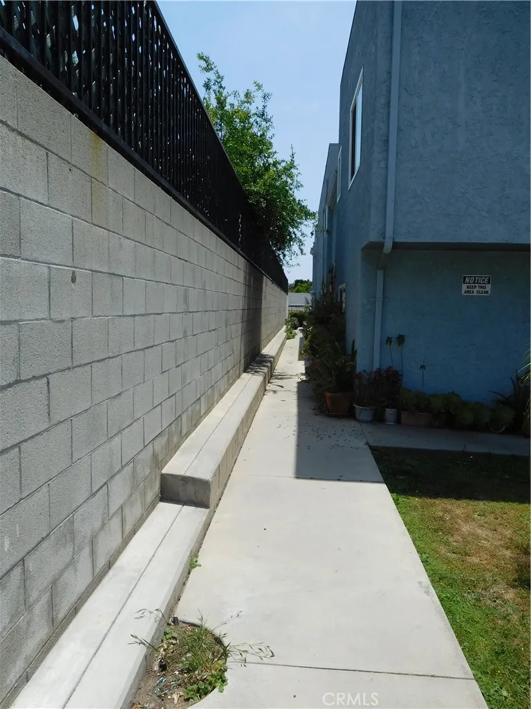 13302 Ramona Baldwin Park, CA 91706