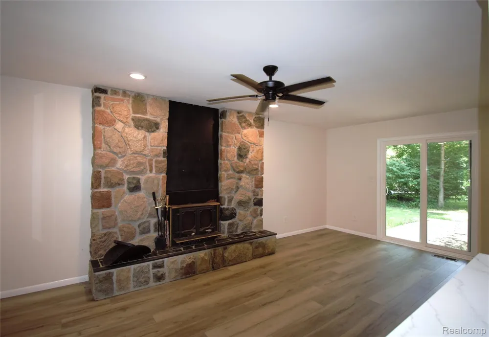 58085 DULWICH Washington Township, MI 48094