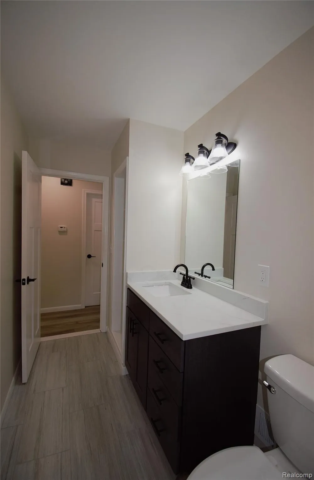 58085 DULWICH Washington Township, MI 48094