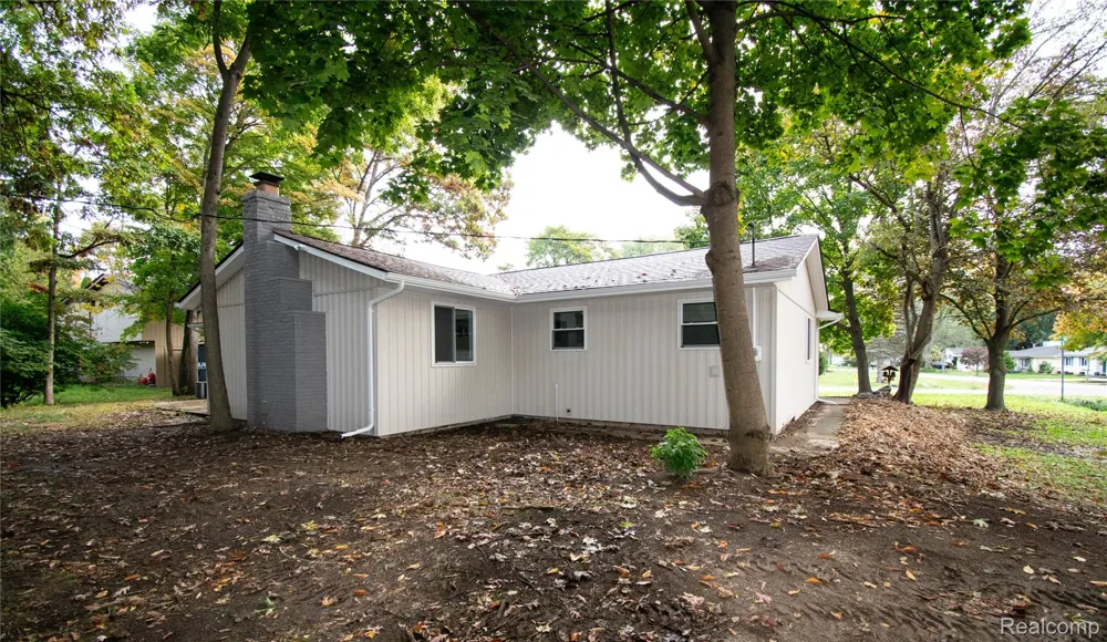 58085 DULWICH Washington Township, MI 48094