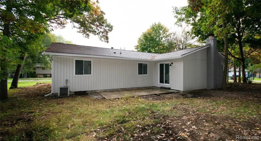 58085 DULWICH Washington Township, MI 48094