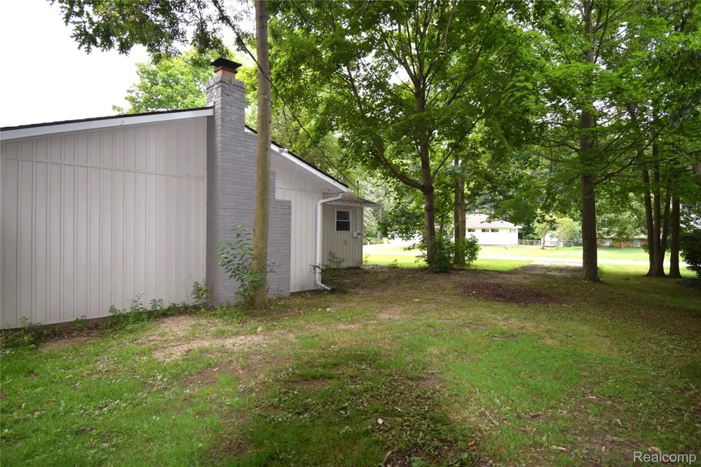 58085 DULWICH Washington Township, MI 48094