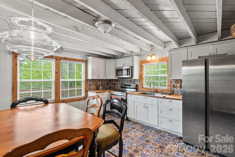 285 Glenaire Drive Mars Hill, NC 28754