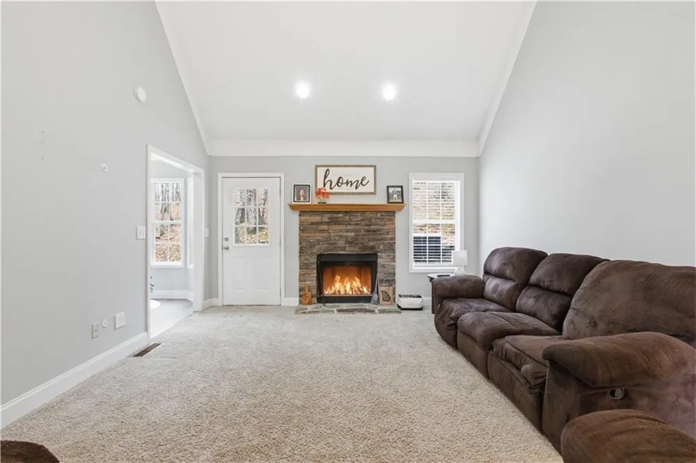 158 Ridge Lane Lula, GA 30554