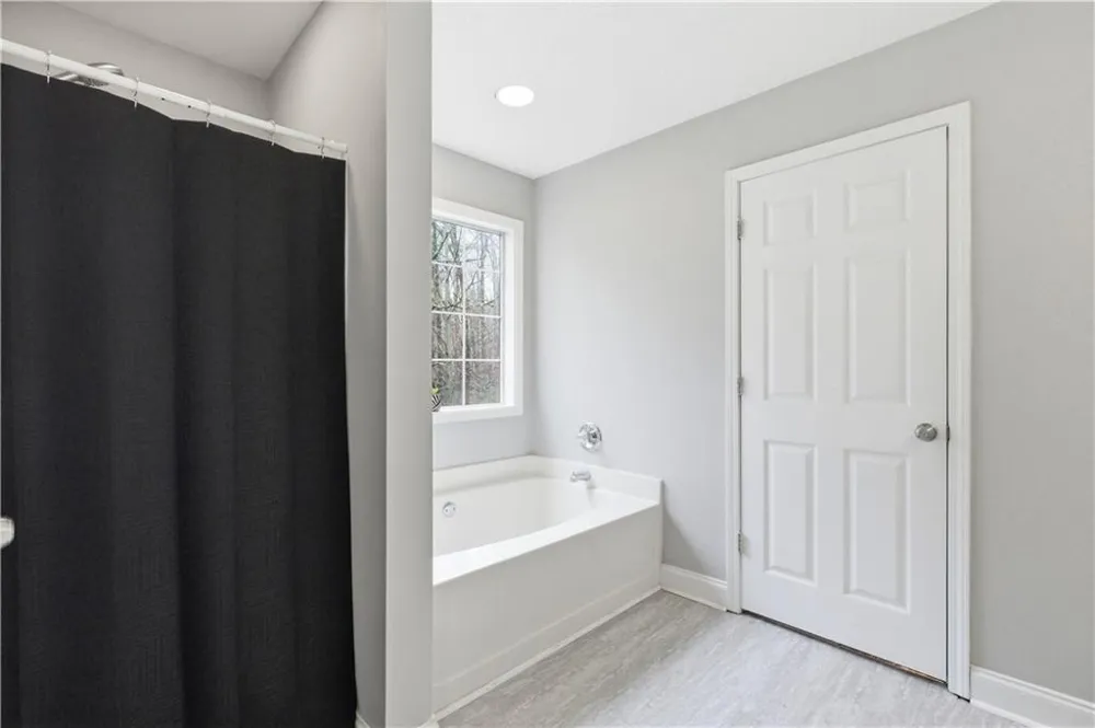 158 Ridge Lane Lula, GA 30554