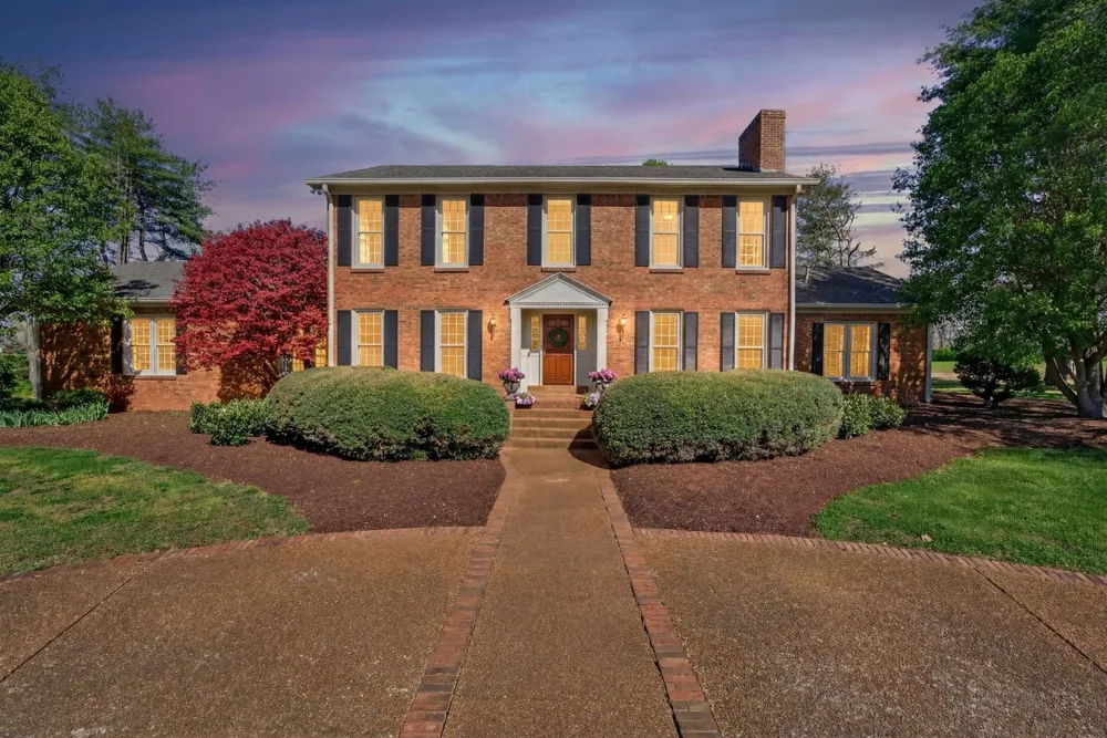 1553 N Main St Mount Pleasant, TN 38474