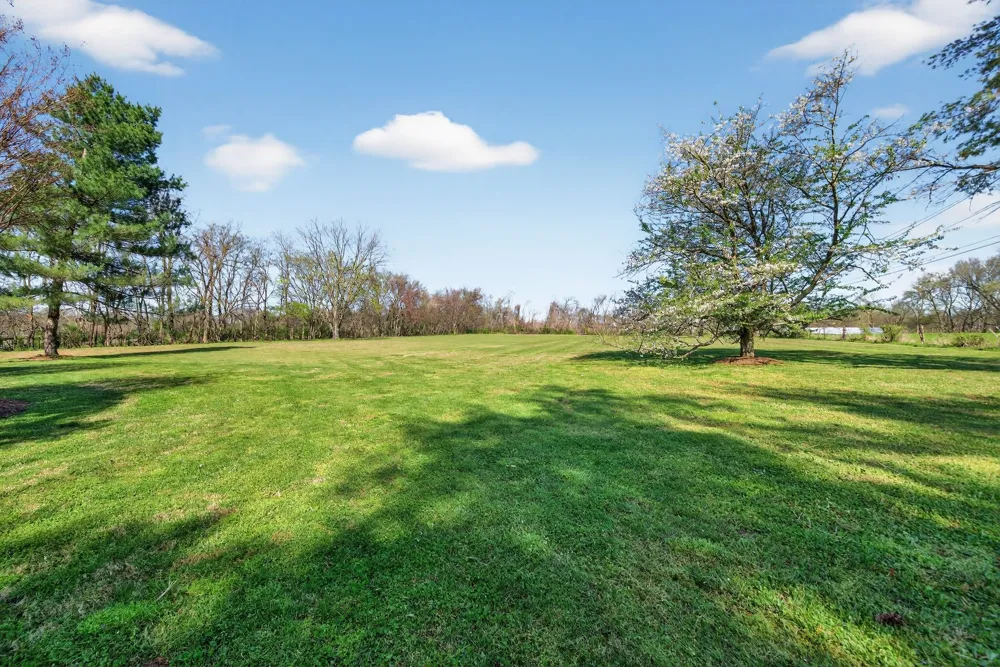 1553 N Main St Mount Pleasant, TN 38474