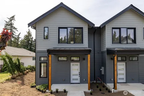 1105 Divine Lane