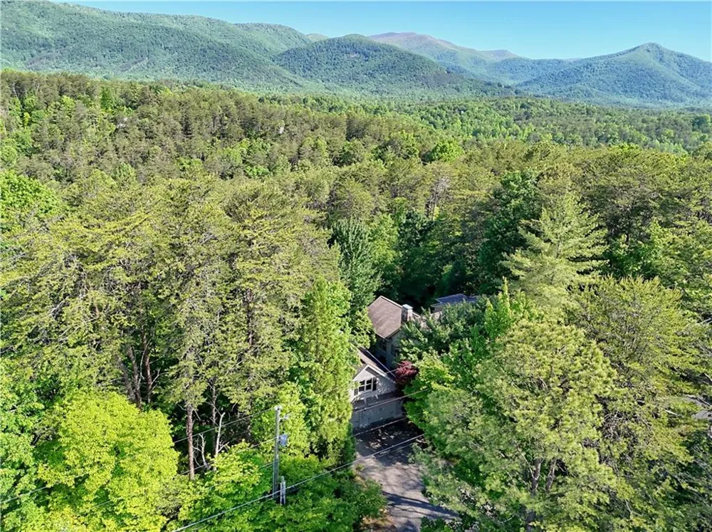 519 Pinecrest Road Sautee Nacoochee, GA 30571