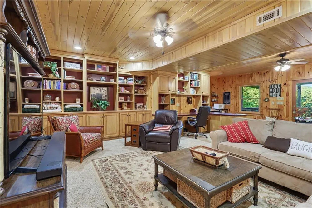 519 Pinecrest Road Sautee Nacoochee, GA 30571