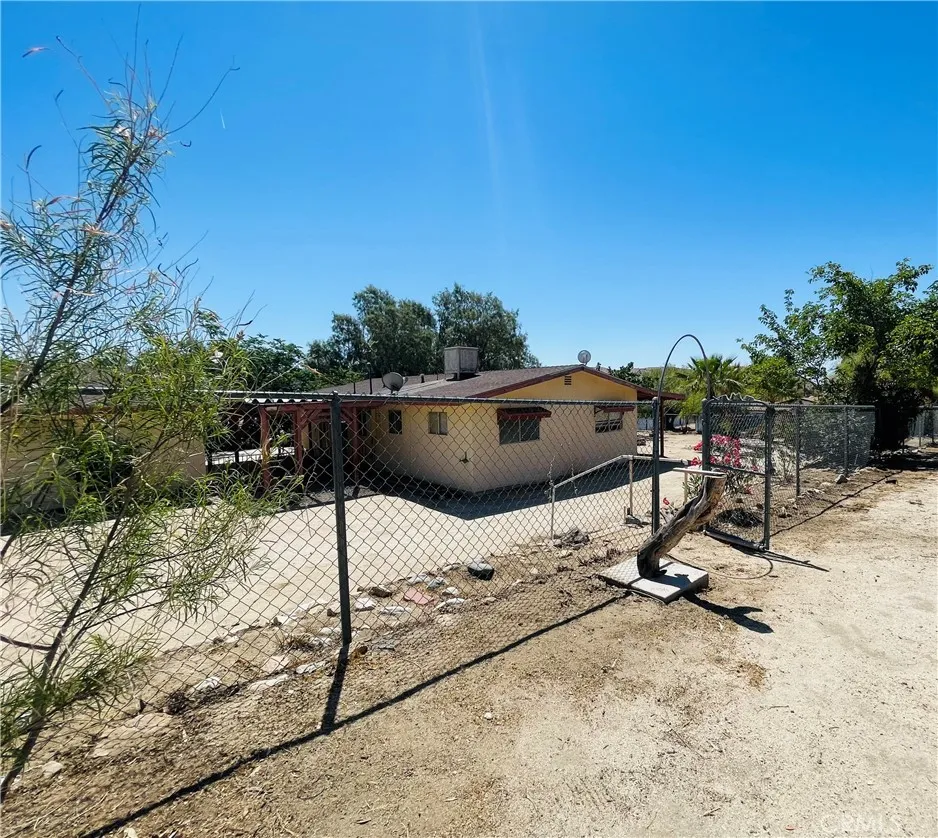 49116 Hibiscus Morongo Valley, CA 92256