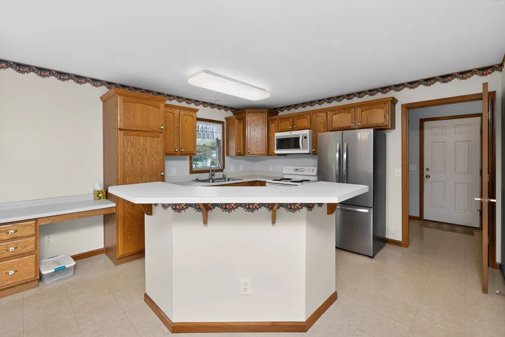 29376 Saddlebred Lane Dowagiac, MI 49047