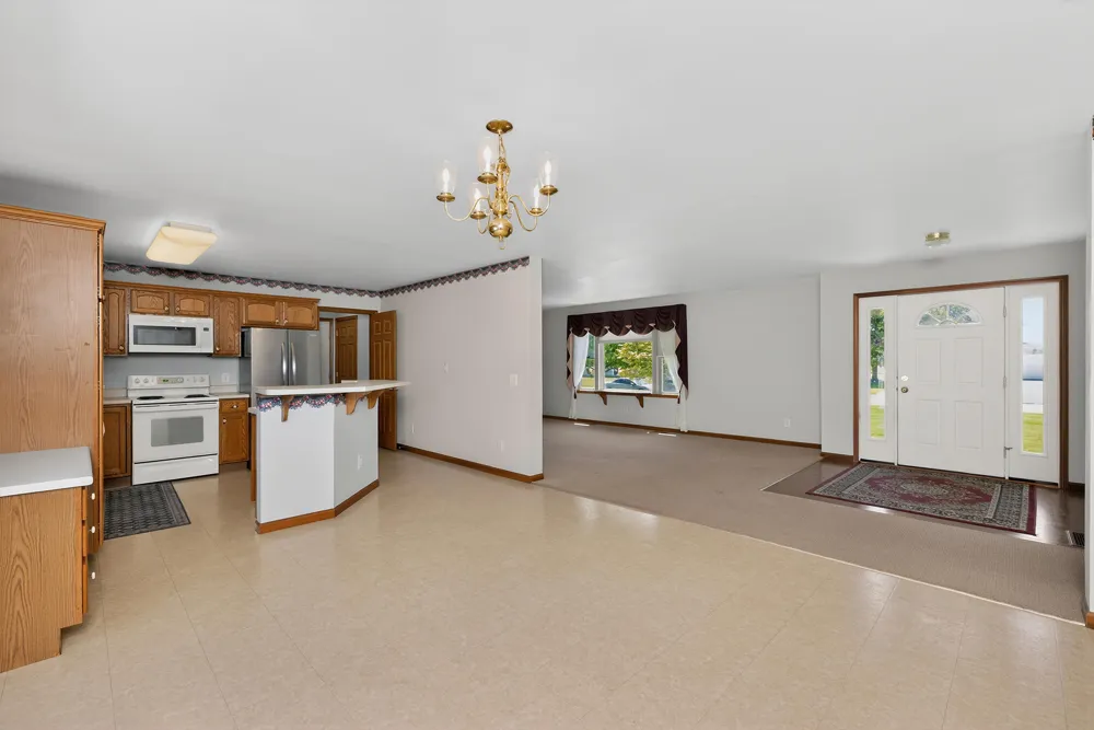 29376 Saddlebred Lane Dowagiac, MI 49047