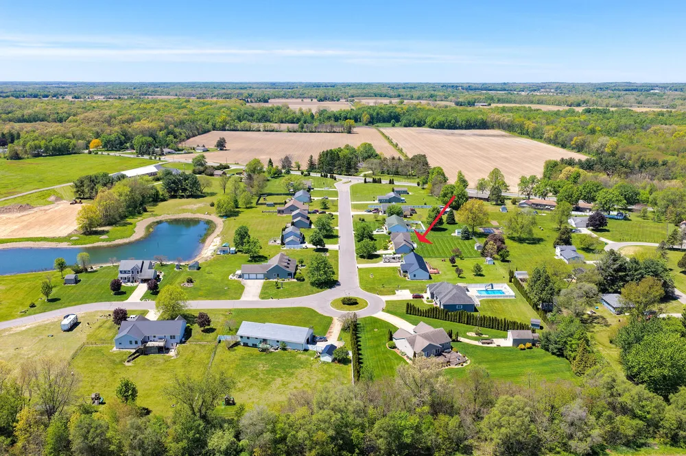 29376 Saddlebred Lane Dowagiac, MI 49047