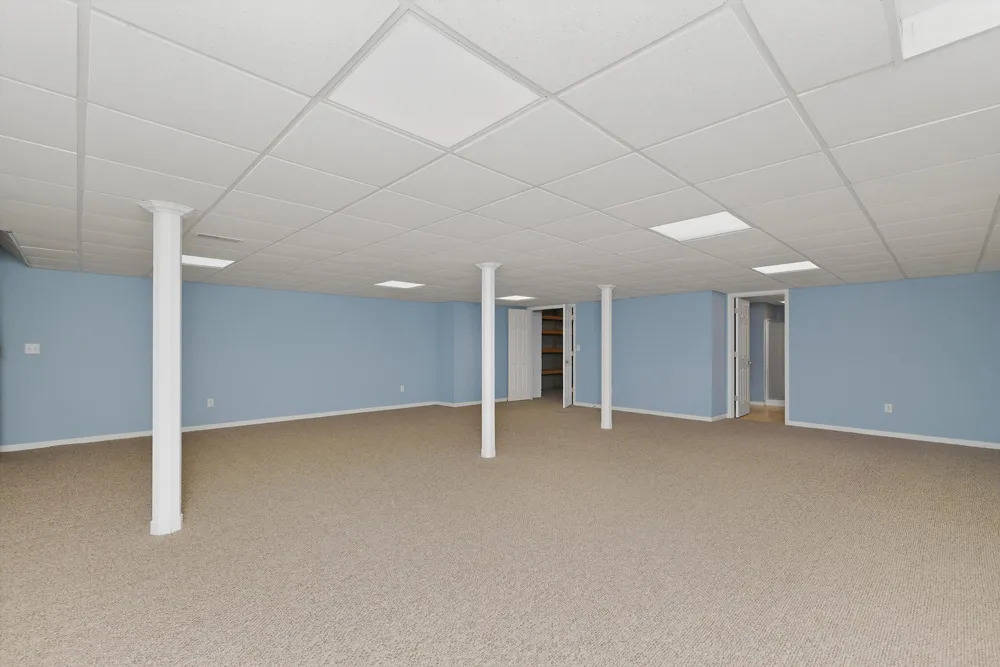 29376 Saddlebred Lane Dowagiac, MI 49047