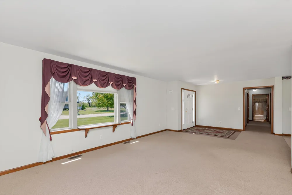 29376 Saddlebred Lane Dowagiac, MI 49047