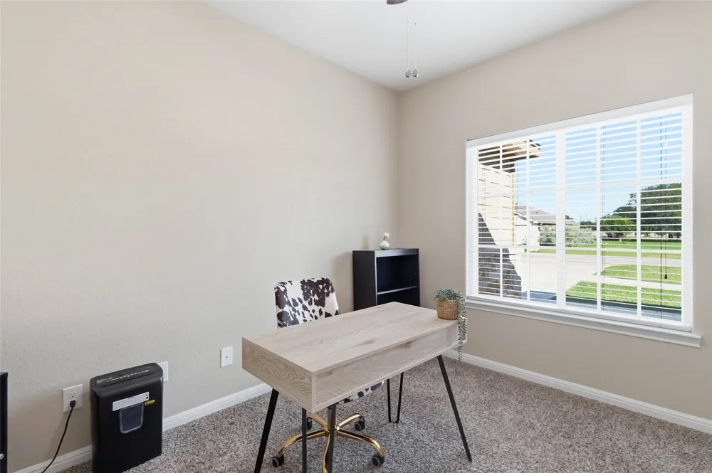 285 Hummingbird Way Martindale, TX 78655