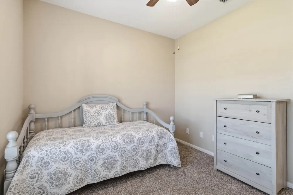 285 Hummingbird Way Martindale, TX 78655