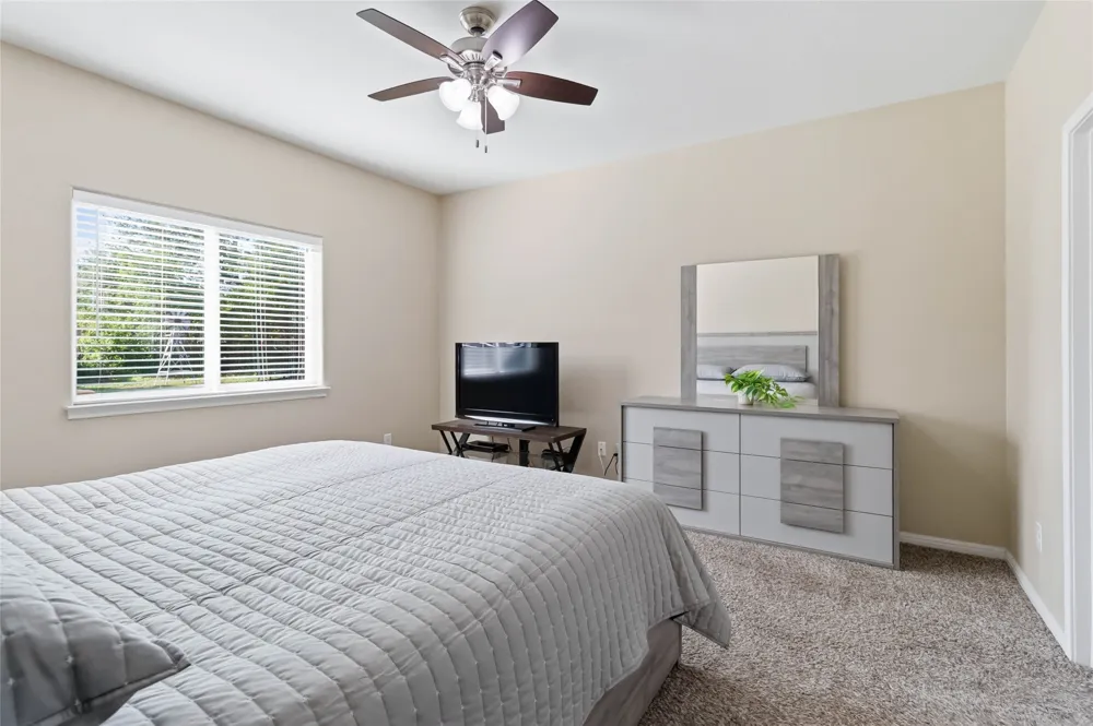 285 Hummingbird Way Martindale, TX 78655