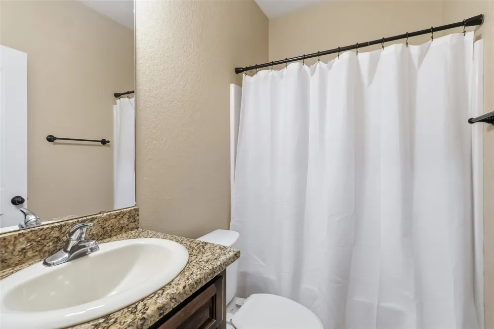 285 Hummingbird Way Martindale, TX 78655