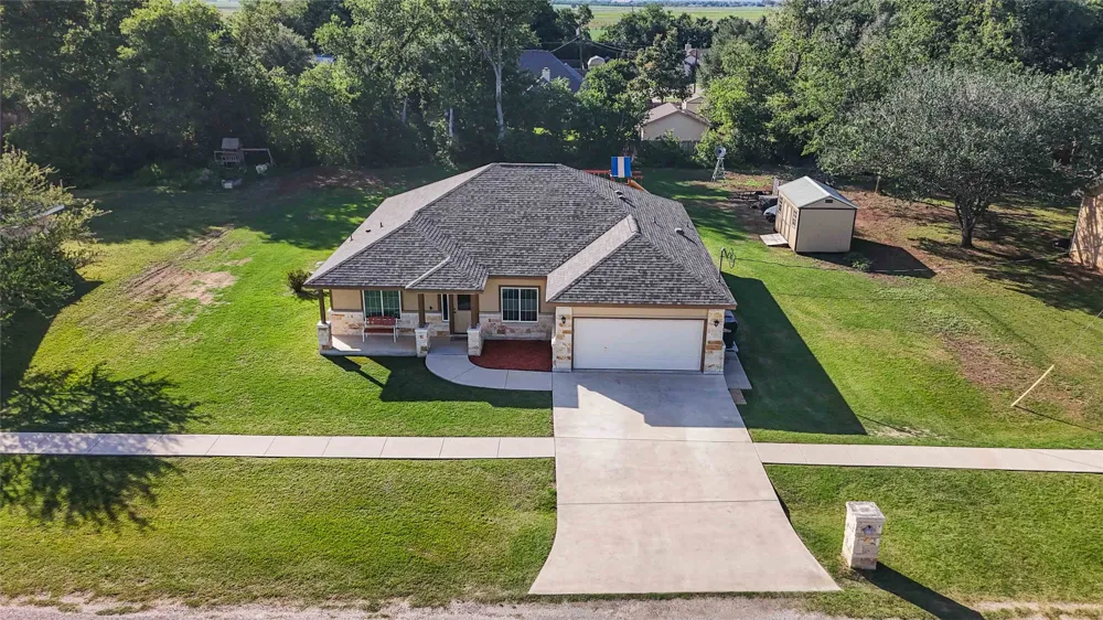 285 Hummingbird Way Martindale, TX 78655