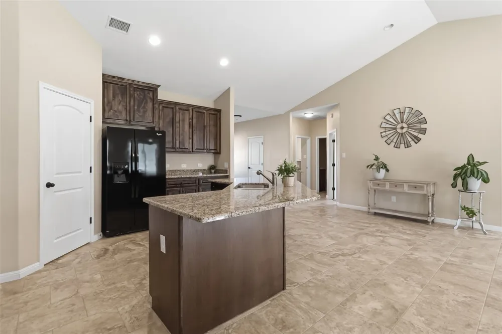 285 Hummingbird Way Martindale, TX 78655