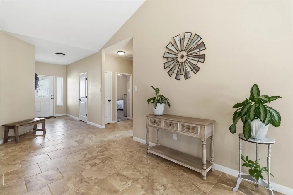 285 Hummingbird Way Martindale, TX 78655
