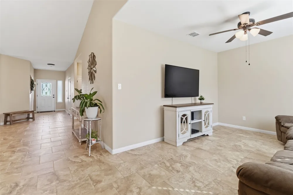 285 Hummingbird Way Martindale, TX 78655