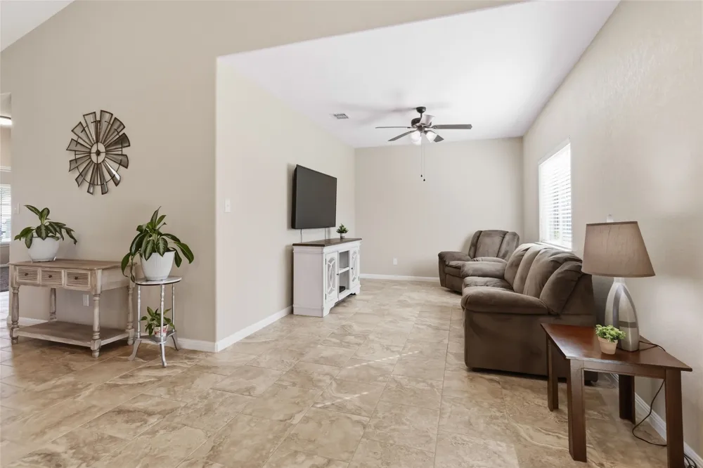 285 Hummingbird Way Martindale, TX 78655