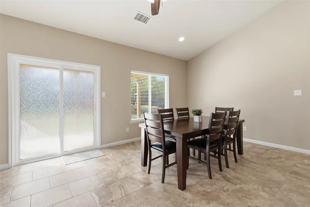 285 Hummingbird Way Martindale, TX 78655