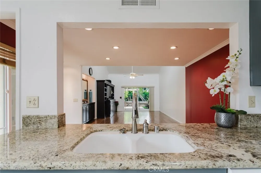 410 Champlain Drive Claremont, CA 91711