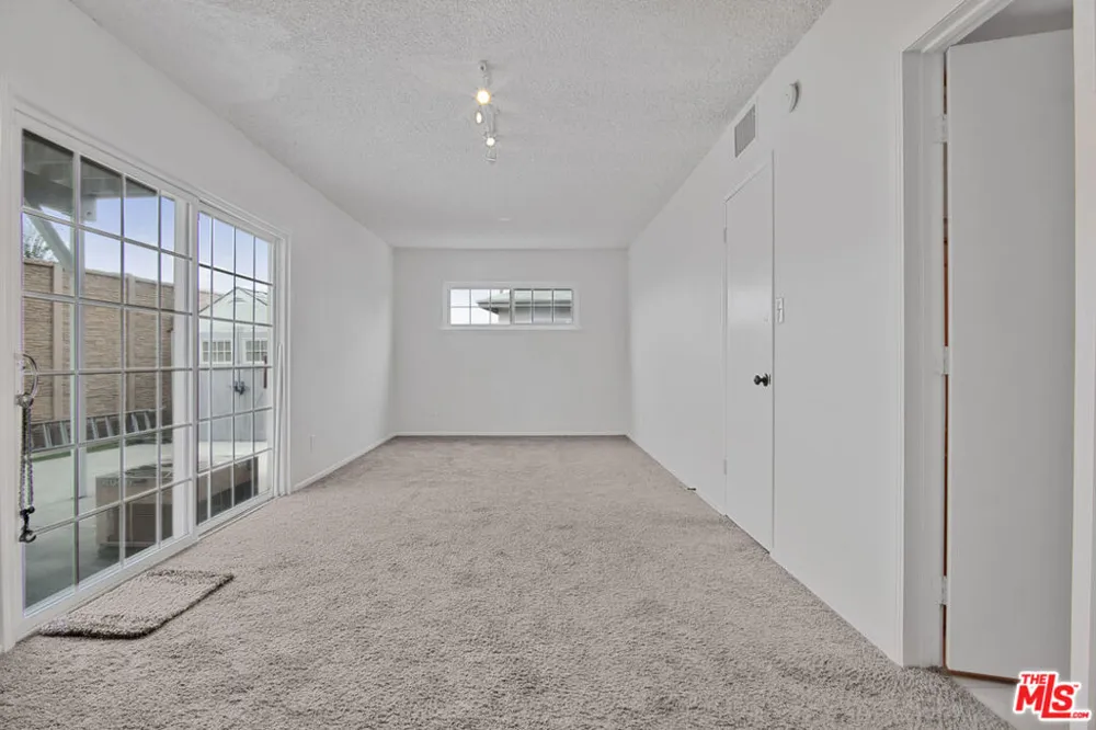 15513 S Tarrant Avenue Compton, CA 90220