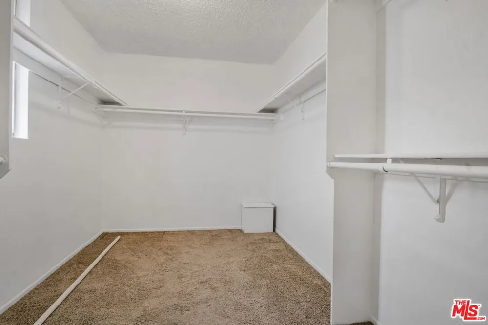 15513 S Tarrant Avenue Compton, CA 90220