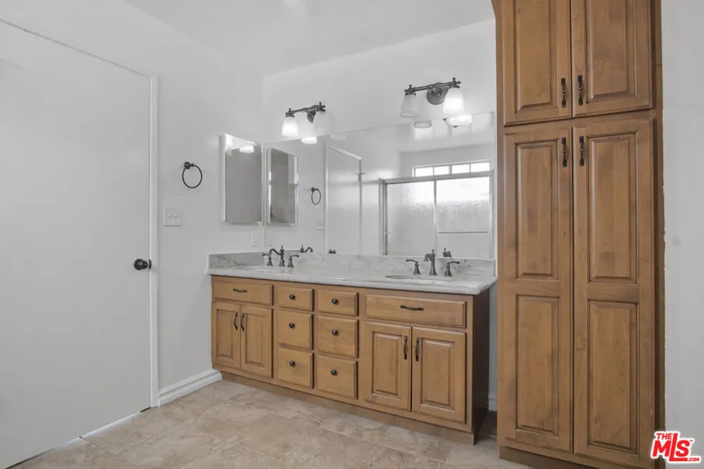 15513 S Tarrant Avenue Compton, CA 90220