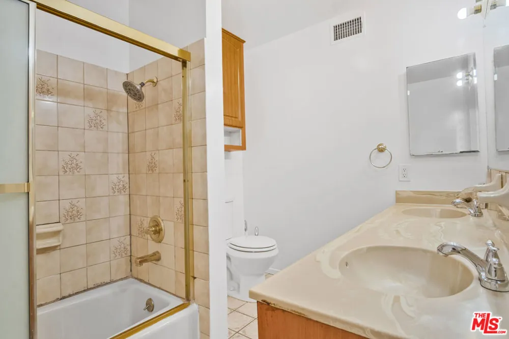 15513 S Tarrant Avenue Compton, CA 90220