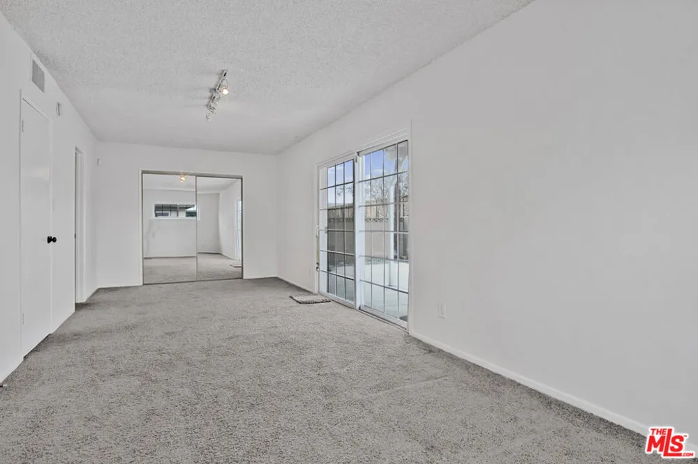 15513 S Tarrant Avenue Compton, CA 90220