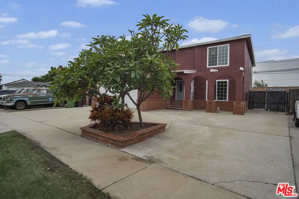 15513 S Tarrant Avenue Compton, CA 90220