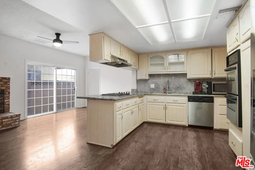 15513 S Tarrant Avenue Compton, CA 90220