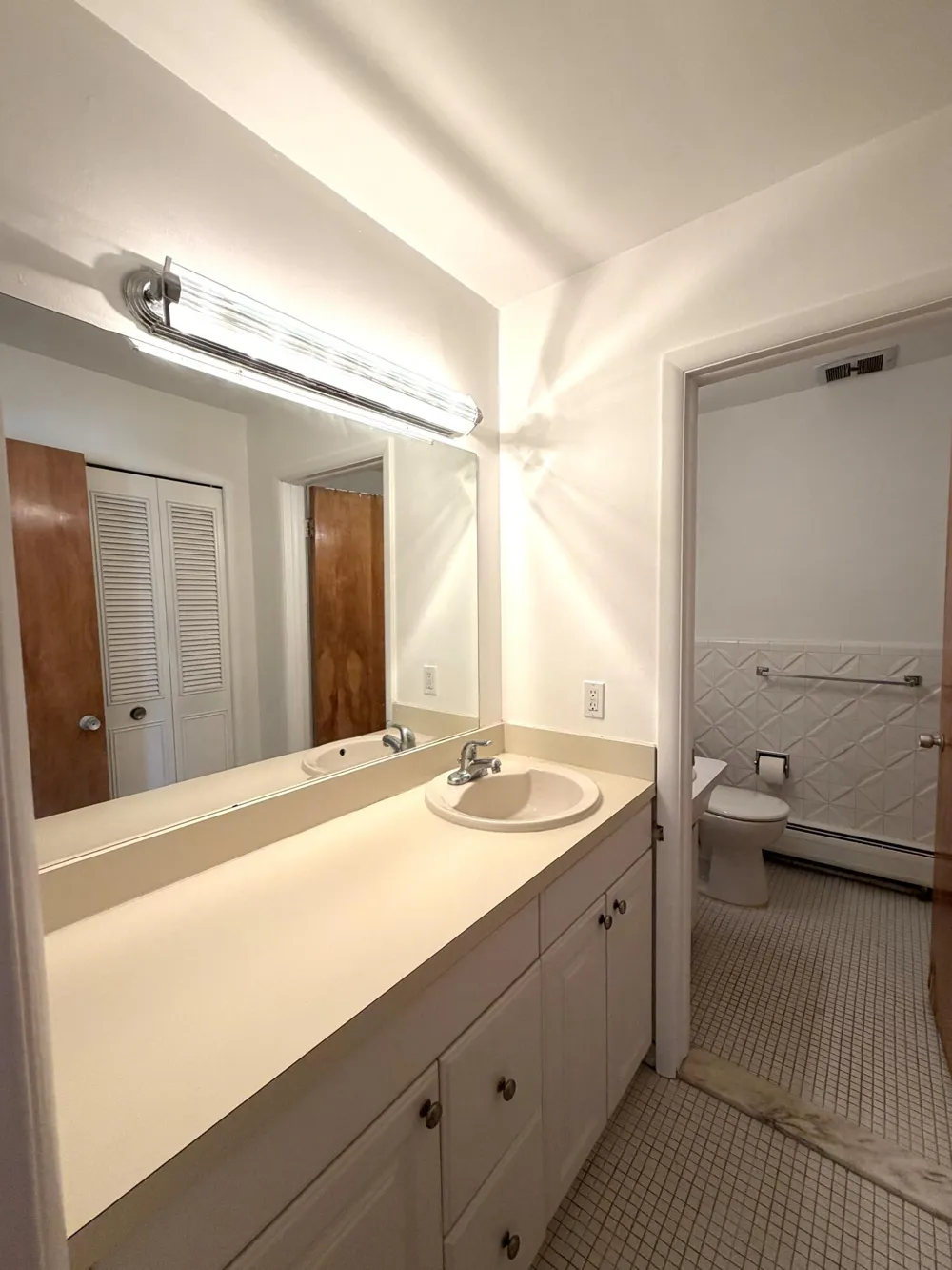 1209 Island Drive #104 Ann Arbor, MI 48105