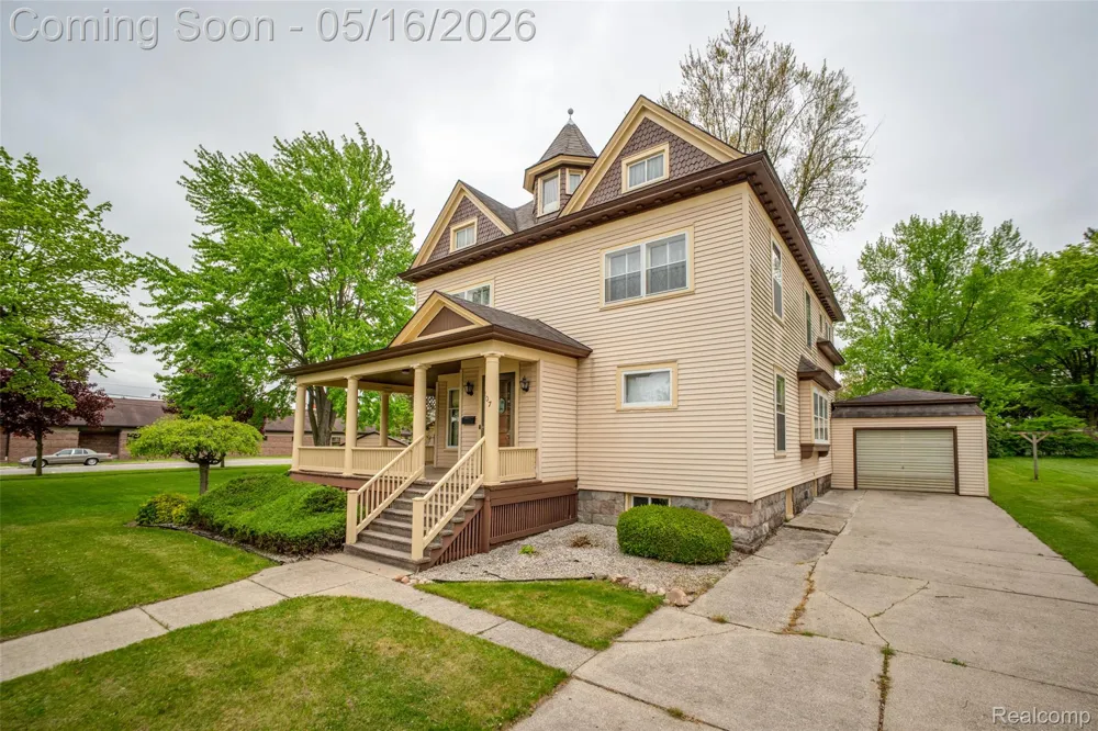 207 Pine River Street Ithaca City, MI 48847