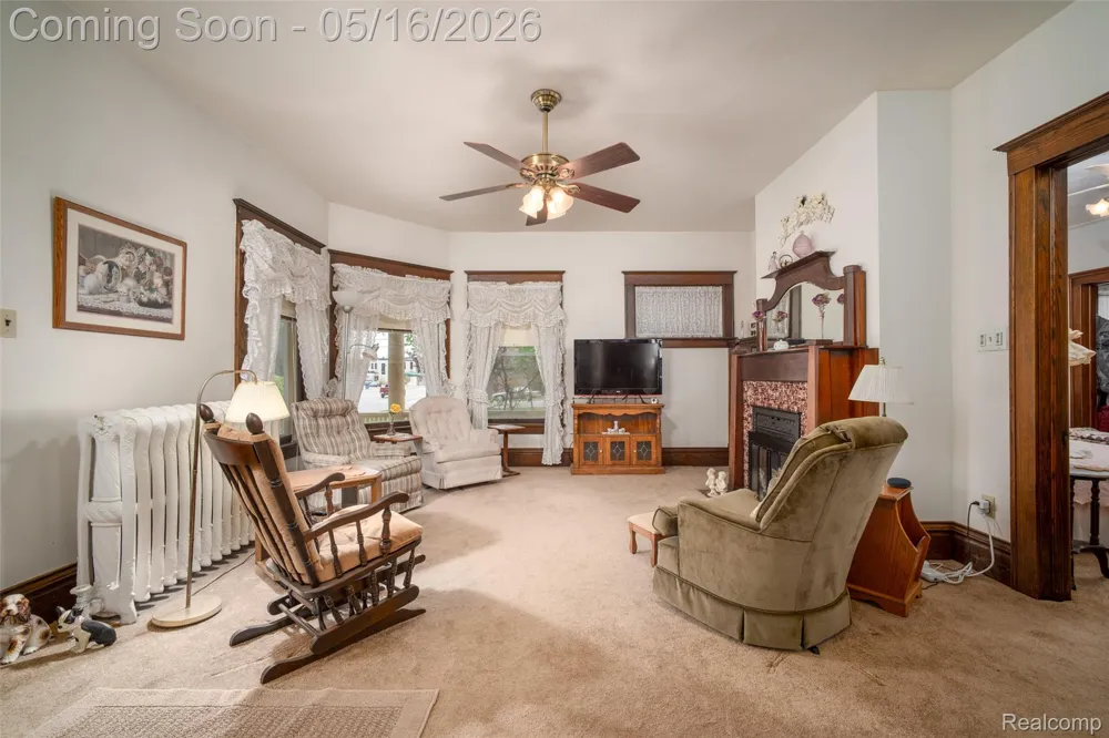 207 Pine River Street Ithaca City, MI 48847
