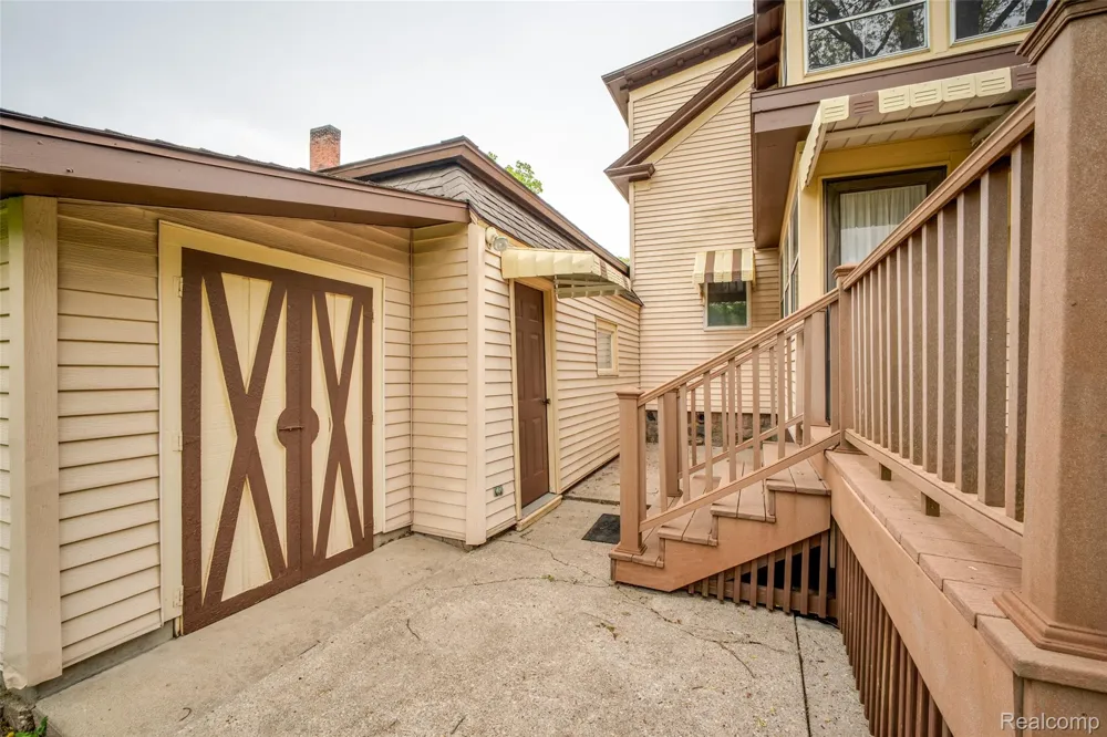 207 Pine River Street Ithaca City, MI 48847