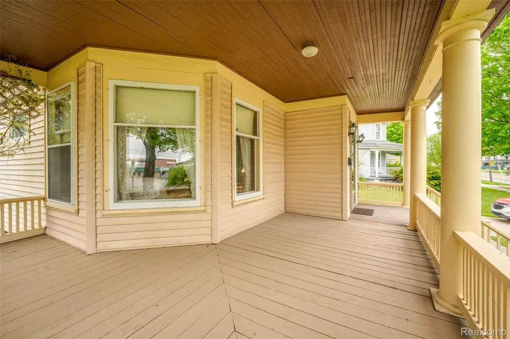 207 Pine River Street Ithaca City, MI 48847