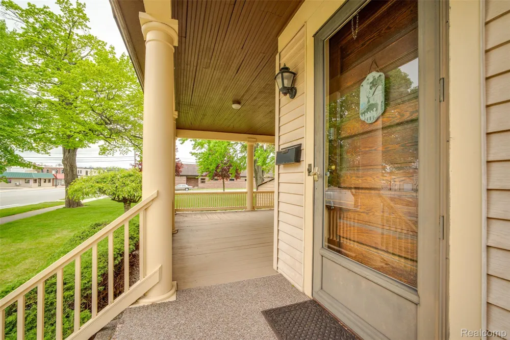 207 Pine River Street Ithaca City, MI 48847