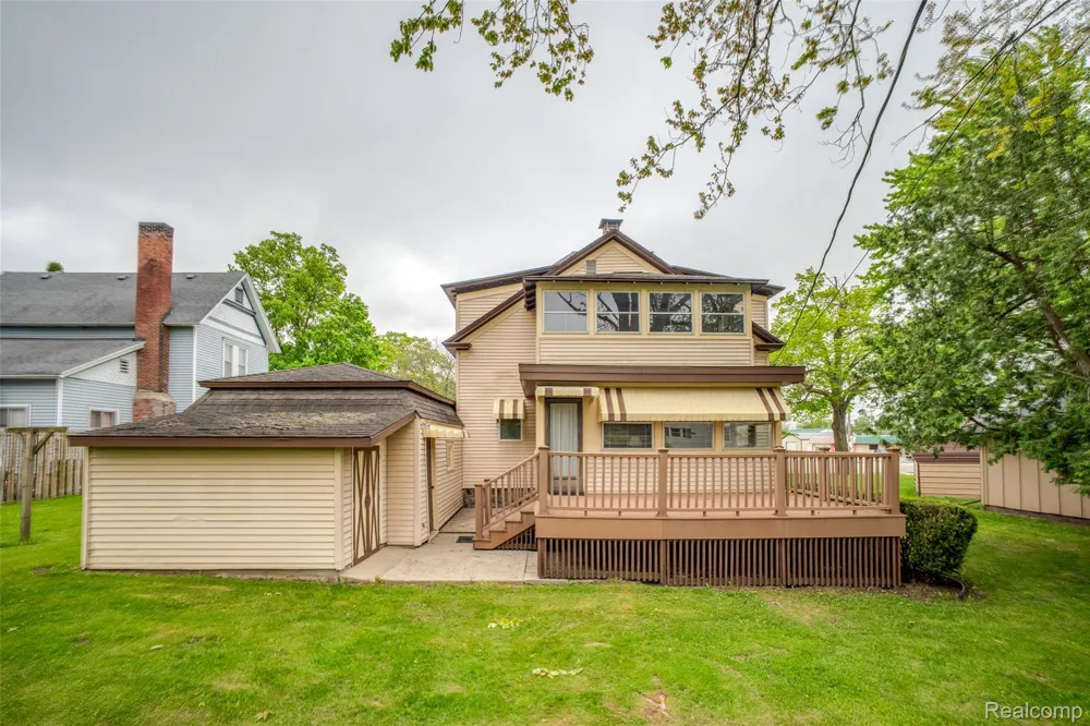 207 Pine River Street Ithaca City, MI 48847