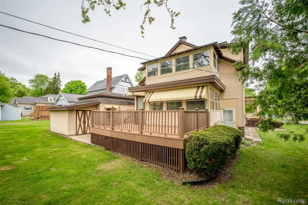 207 Pine River Street Ithaca City, MI 48847
