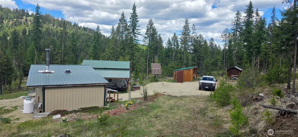 790 BONAPARTE LAKE RD Tonasket, WA 98855