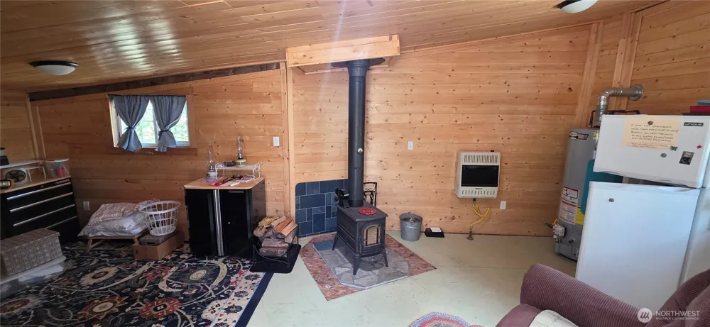 790 BONAPARTE LAKE RD Tonasket, WA 98855