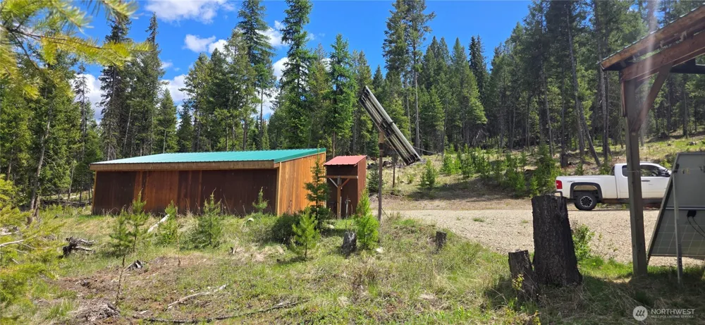 790 BONAPARTE LAKE RD Tonasket, WA 98855