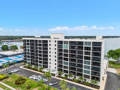 7100 SUNSHINE SKYWAY LANE S #701